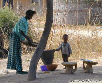 Женщина в деревне