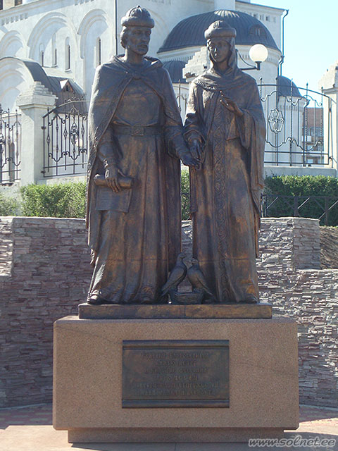 Памятник Петру и Февронии, город Абакан