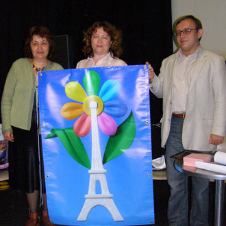 Портал «Солнышко» в гостях у «Цветика-семицветика» в Париже