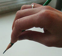 Как правильно держать карандаш. Уроки рисования